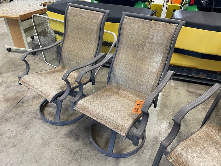 #3160-•-(2)-swivel-patio-chairs-image-1