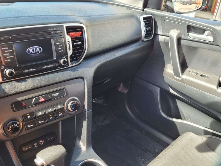 2017-kia-sportage-image-15