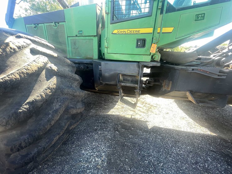 2000-john-deere-660-image-15
