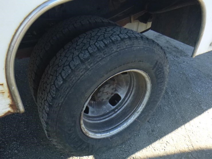 2009-ford-f350-image-17