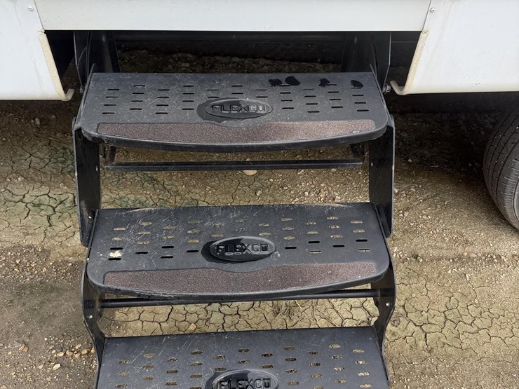 2011-trails-west-27ft-camper-image-25