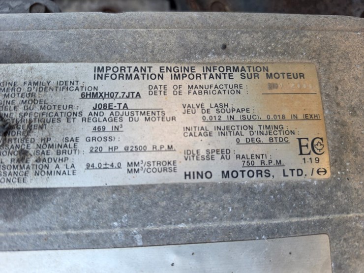 2007-hino-268-image-34