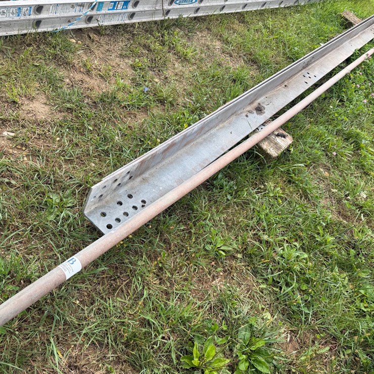#4042 • Galvanized Electric Tower Angle Iron