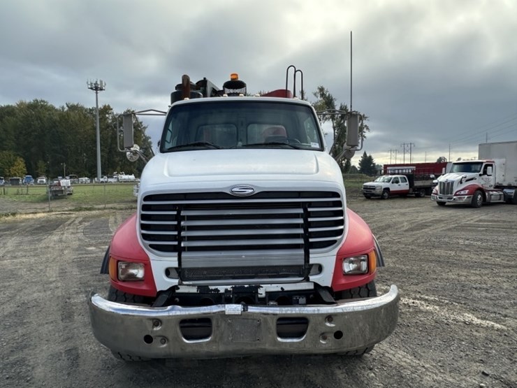2008-sterling-l9500-image-8
