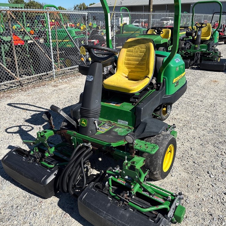 JOHN DEERE 2400