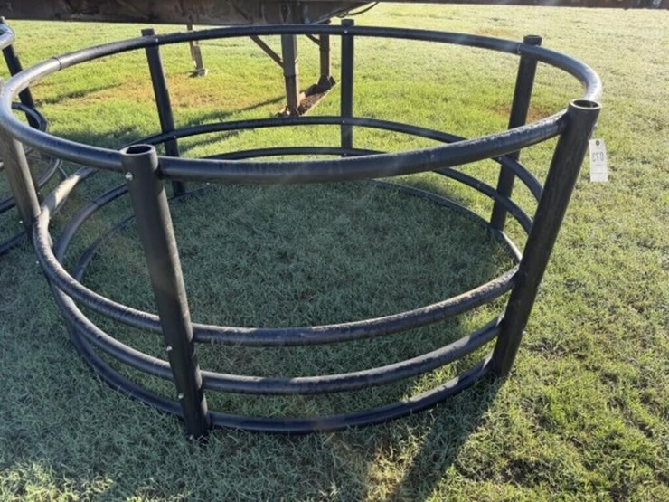 poly-hay-bale-feeder-ring-image-1