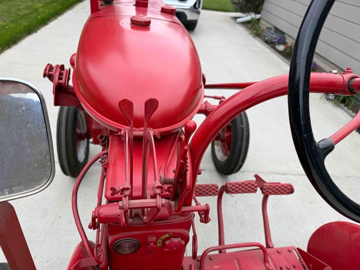 1948-ih-mccormick-farmall-super-a-tractor-image-13