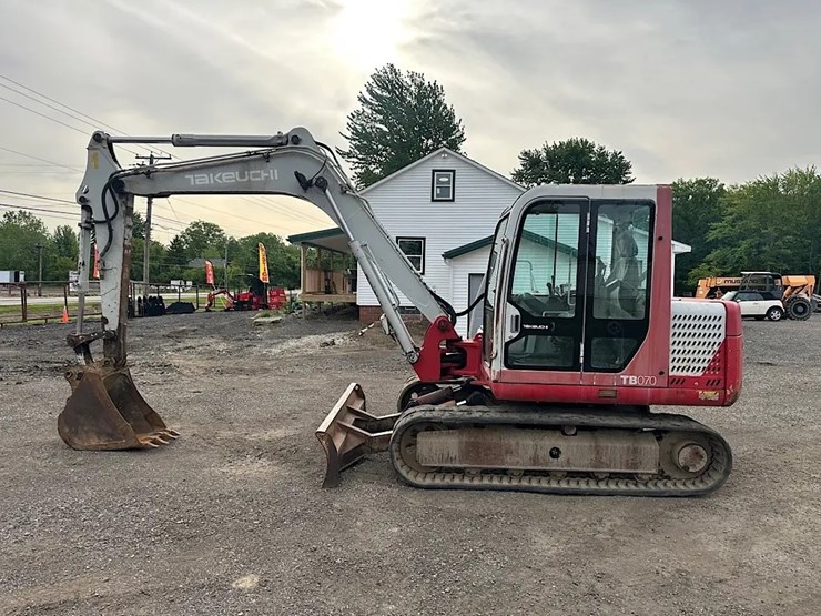 takeuchi-tb070-image-7