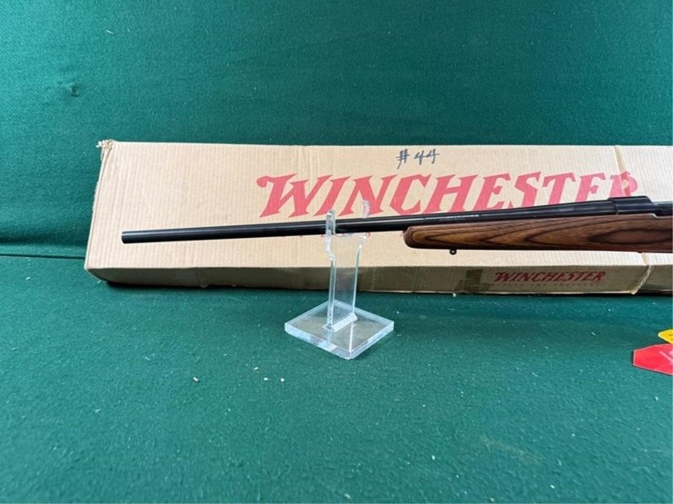 winchester-mdl.70-300-wsm-rifle-image-8