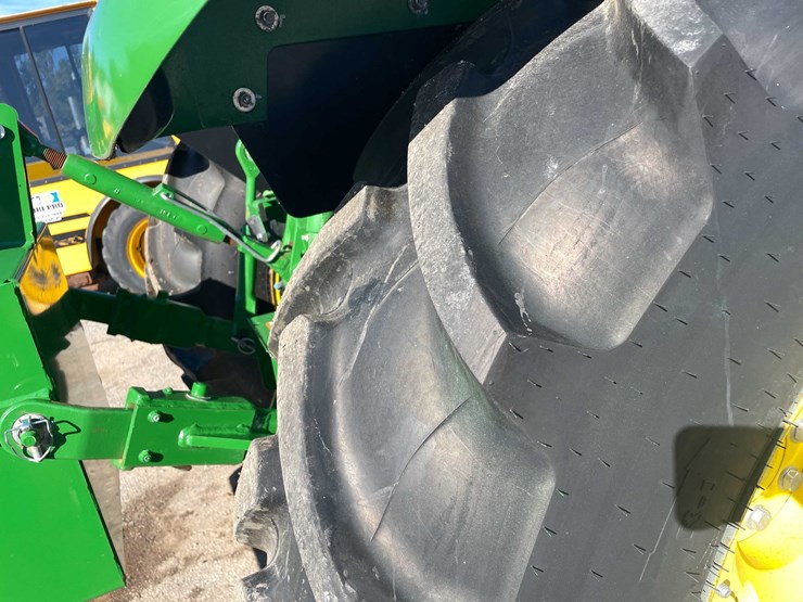 2024-john-deere-5075e-image-29