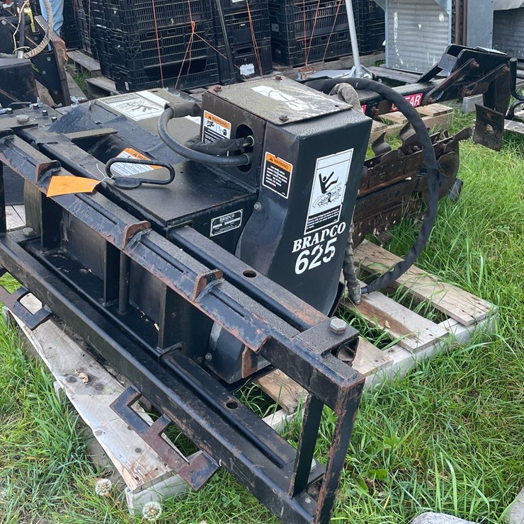 #3172 • Bradco 625 Trencher
