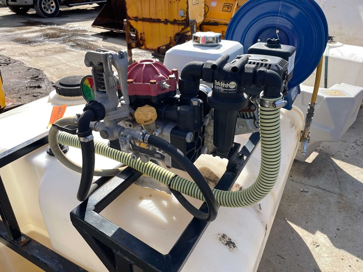 #1834-•-contree-300-gallon-view-saver-spray-unit-image-15