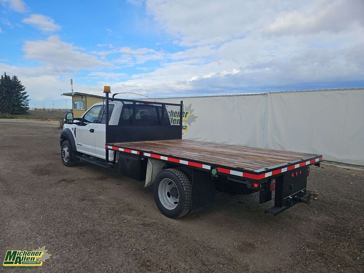 2017-ford-f550-image-3