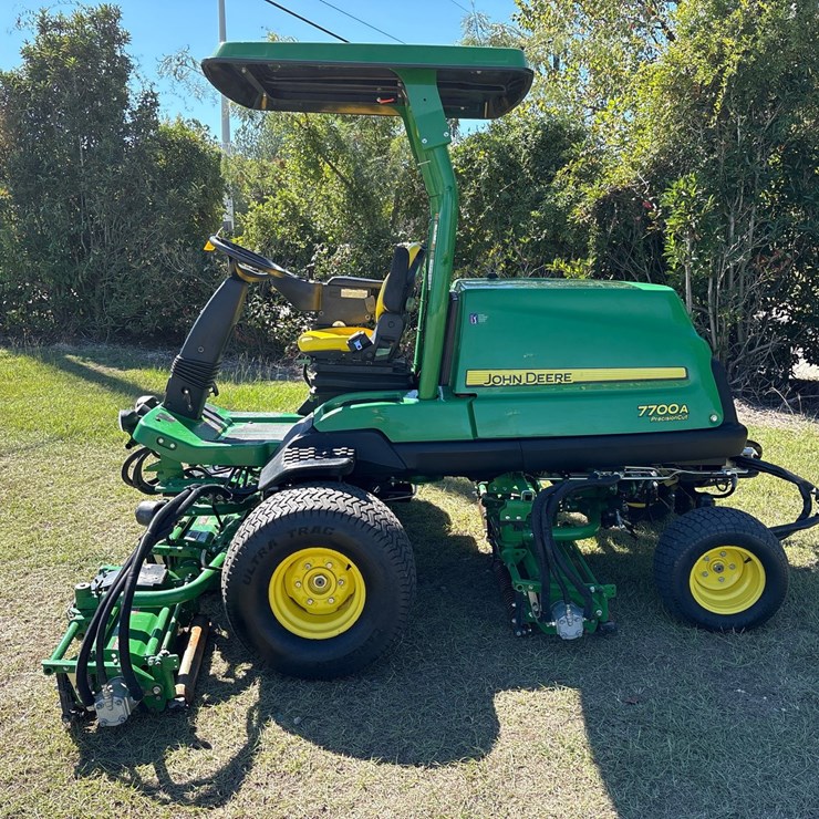 JOHN DEERE 7700A