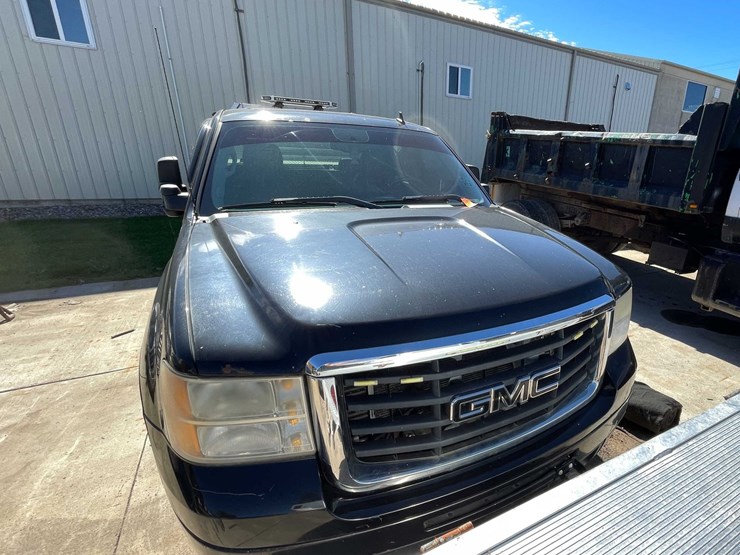 2008-gmc-2500hd-image-10