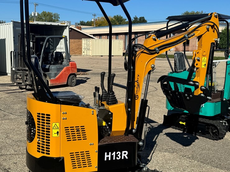 2026-unused-h13r-mini-excavator-image-4