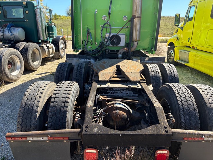 2007-peterbilt-387-image-5