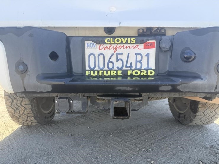 2010-ford-f150-platinum-image-25