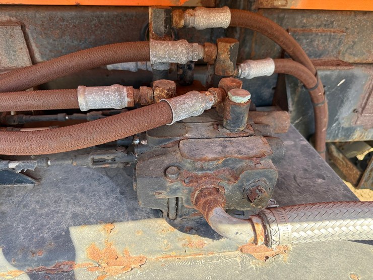 1989-ford-l8000-image-41