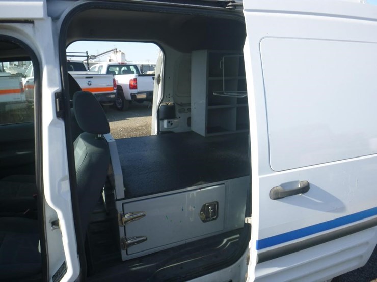 2013-ford-transit-connect-image-8