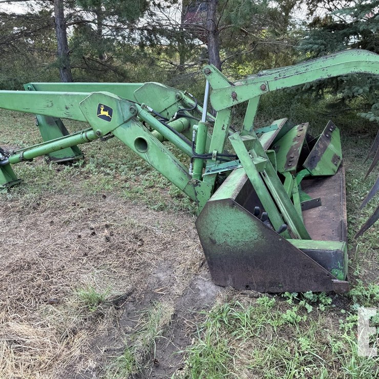 JOHN DEERE 148