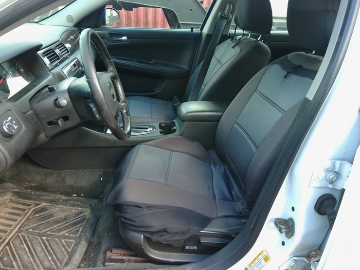 2011-chevy-impala-image-8