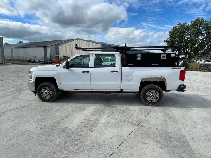 2016-chevrolet-2500-image-8