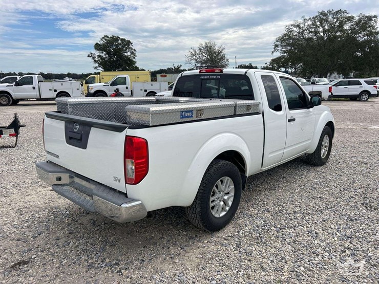 2018-nissan-frontier-image-3