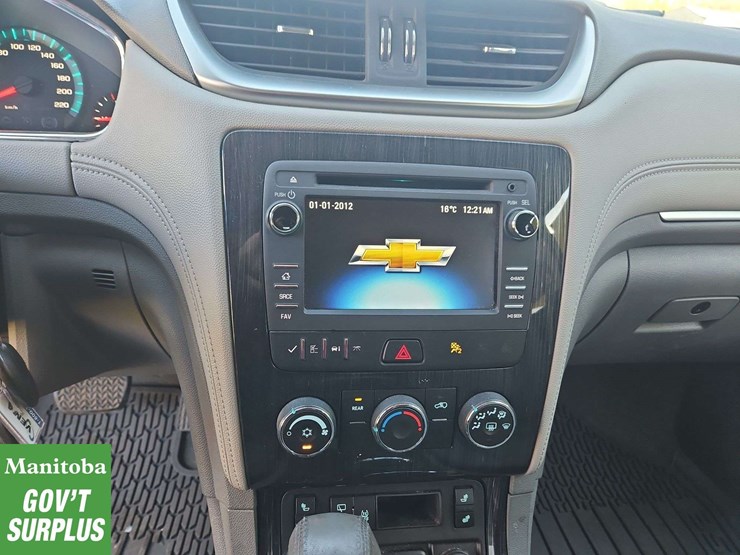 2016-chevrolet-traverse-image-19