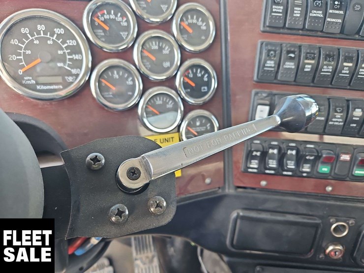 2018-western-star-4900-image-22