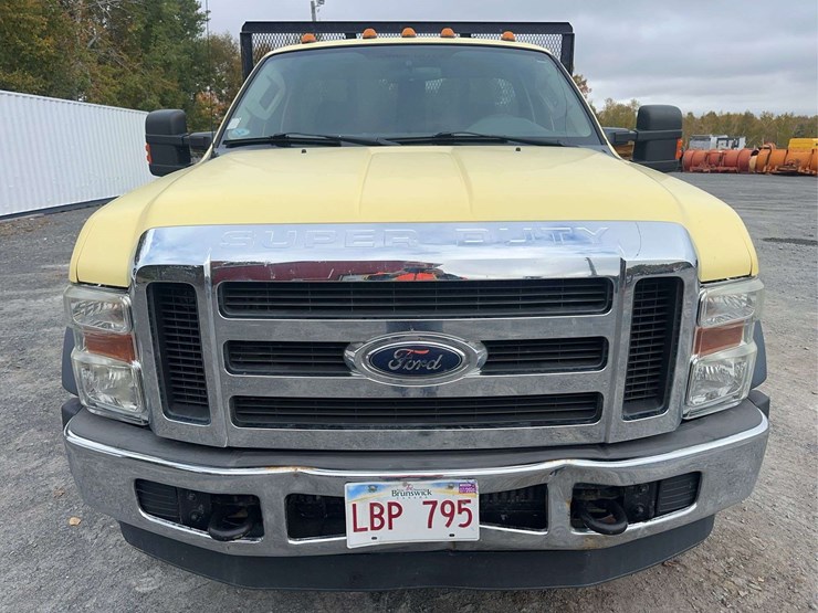 2009-ford-f550-xlt-image-2