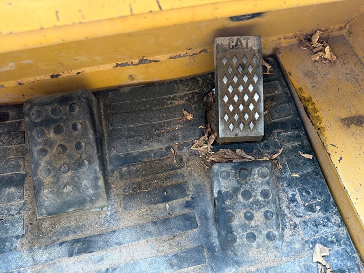 caterpillar-226-image-34