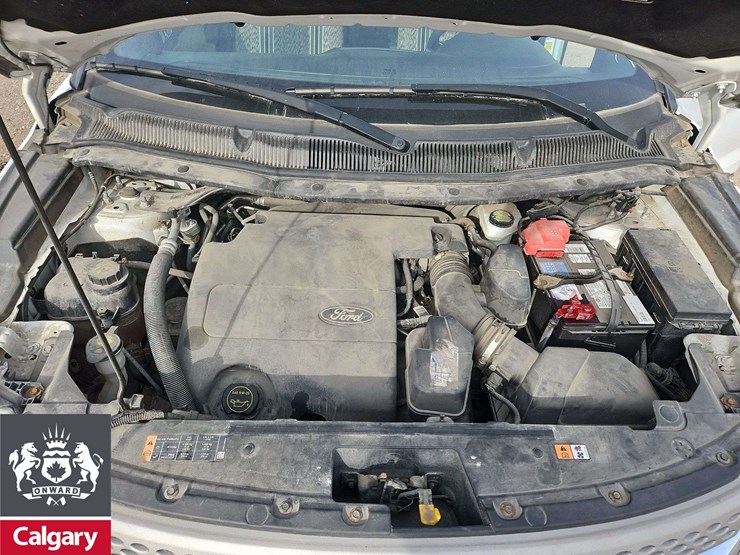 2015-ford-explorer-image-28