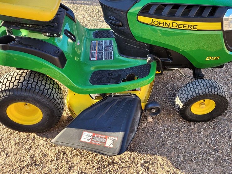 john-deere-d125-image-3