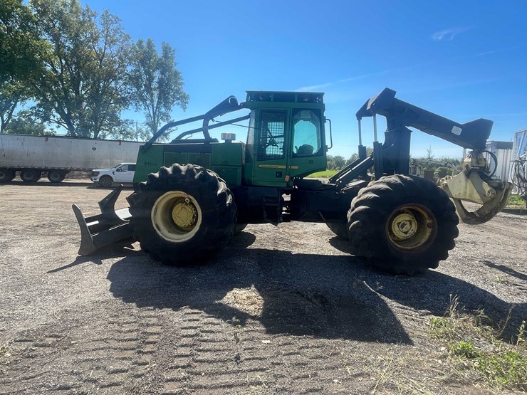 2000-john-deere-660-image-8