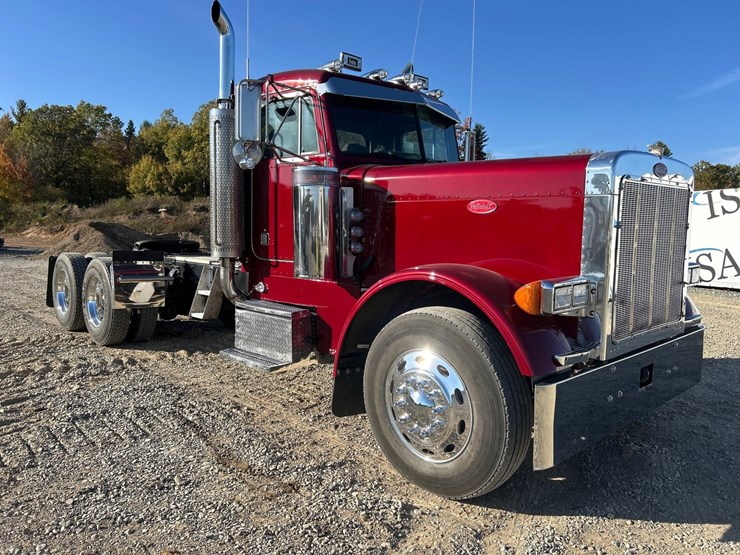 2000-peterbilt-379-image-7