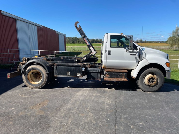 2013-ford-f750-image-4