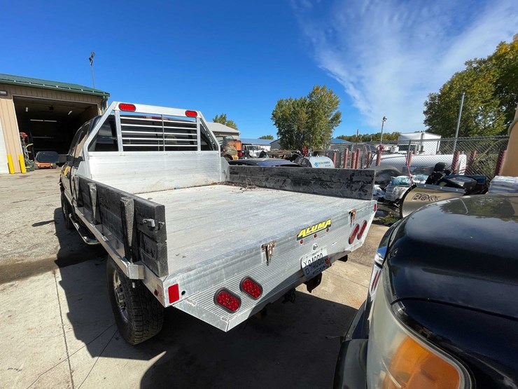 2004-gmc-2500hd-image-5