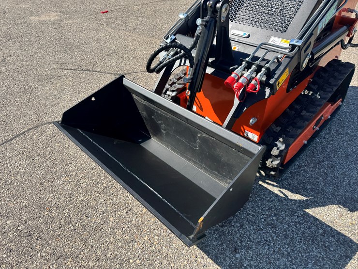 2026-unused-ft36c-future-skid-steer-loader-image-3
