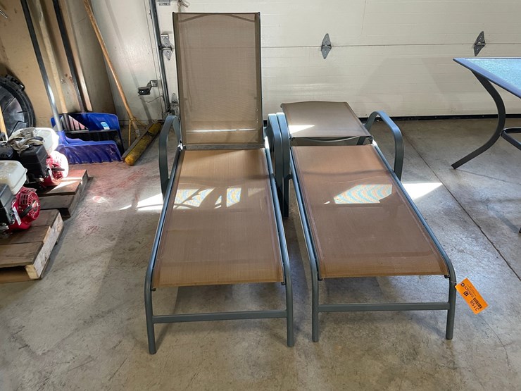 #3158-•-(2)-reclining-patio-chairs-image-2