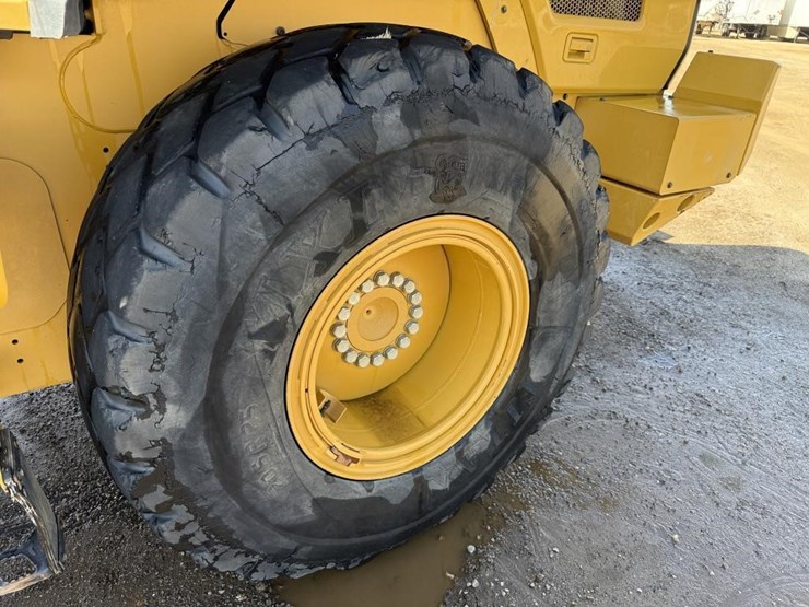 2019-caterpillar-930m-image-36