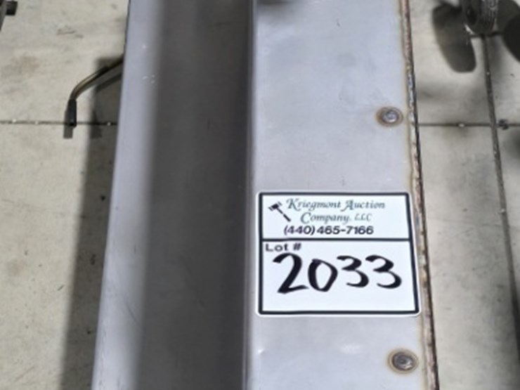 stainless-steel-fuel-tank-image-3