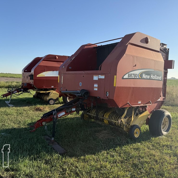 NEW HOLLAND BR7090
