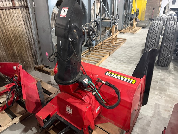#1636-•-steiner-ventrac-snowblower-attachment-image-3