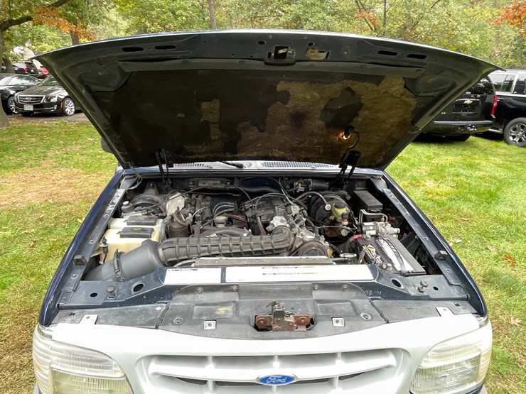 1997-ford-explorer-xlt-image-45