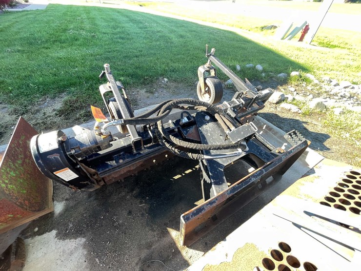#1808-•-harley-72"-power-box-rake-attachment-image-10