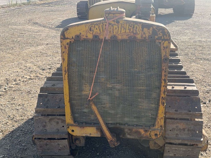 caterpillar-twenty-image-9
