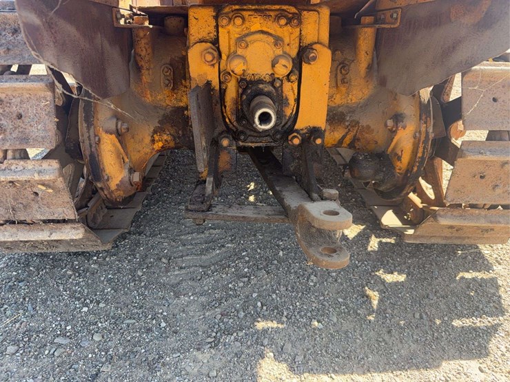 caterpillar-ten-image-36