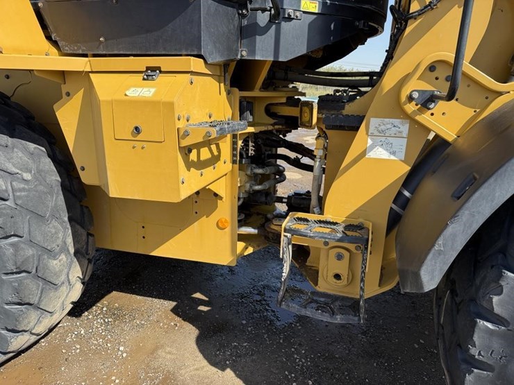 2019-caterpillar-930m-image-19