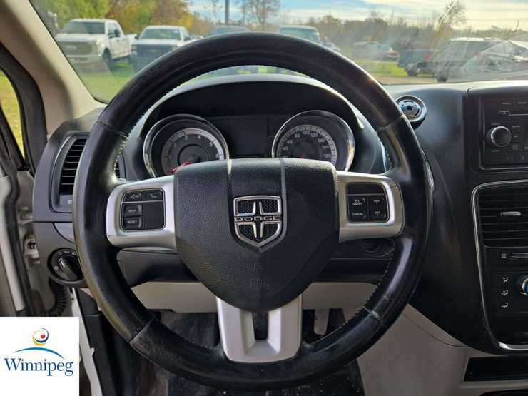 2013-dodge-grand-caravan-se-image-14
